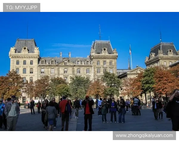 巴黎官网中国官方网帮助玩家了解巴黎游戏的注册流程、账号安全及常见问题解决方案，保障你的游戏权益